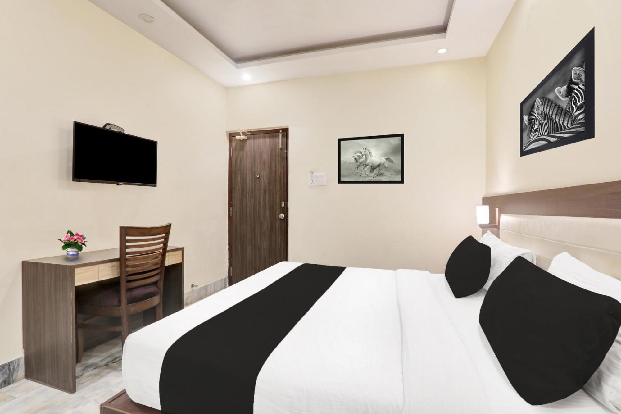 Super Townhouse Kankarbagh Formerly Kunwar Alcajars Patna  Exterior photo
