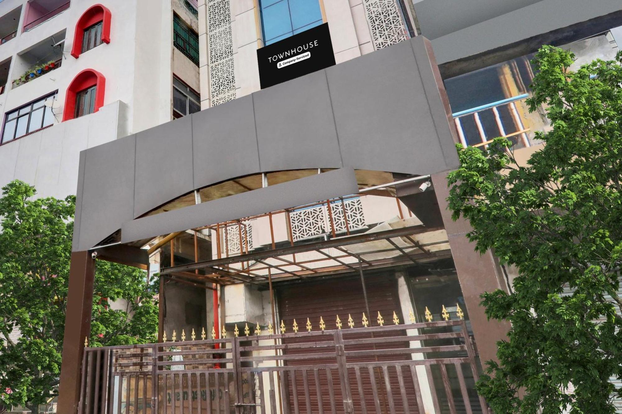 Super Townhouse Kankarbagh Formerly Kunwar Alcajars Patna  Exterior photo